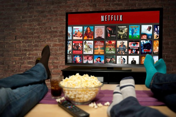 Hulu+vs+Netflix%3B+Tools+for+Binge+Watching.
