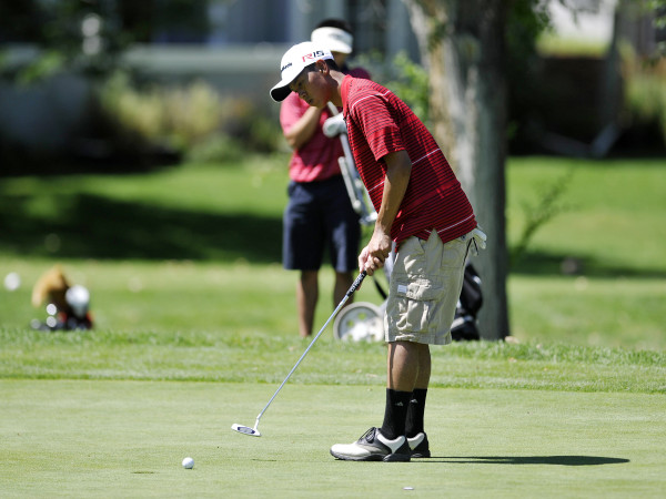 Boys+Golf+Drives+for+Victory