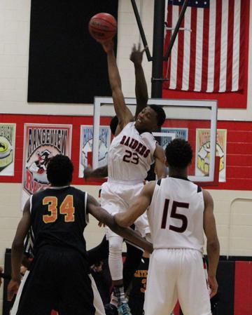 Boys Basketball tips off the postseason