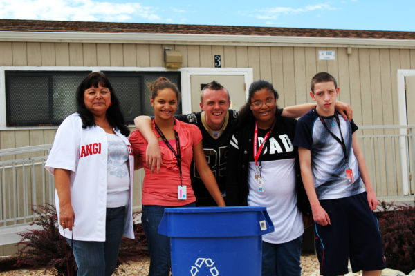 Mrs.+Lopez+works+with+her+students+Malyah+Hall%2C+Zach+Hertz.+Sunny+Fields%2C+and+Dallas+Pannell+to+gather+the+schools+recycling.+They+work+with+the+Environmental+Club+to+collect+recycling+daily.++