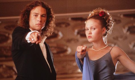 Heath Ledger and Julia Styles pose for a photo while on the set of 10 Things I Hate About You.
(Touchstone Pictures)