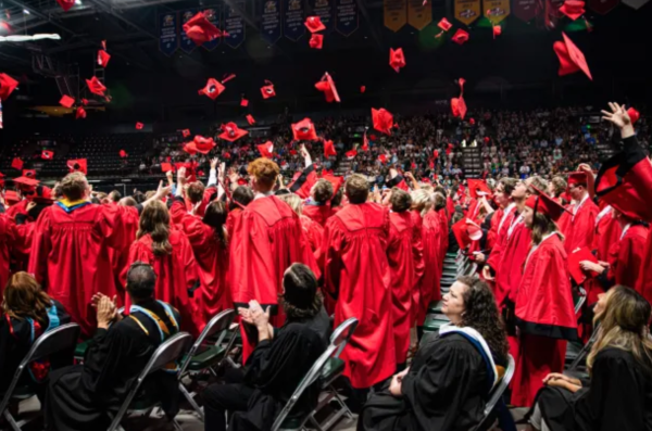 OP-ED: Let Graduates Wear Stoles