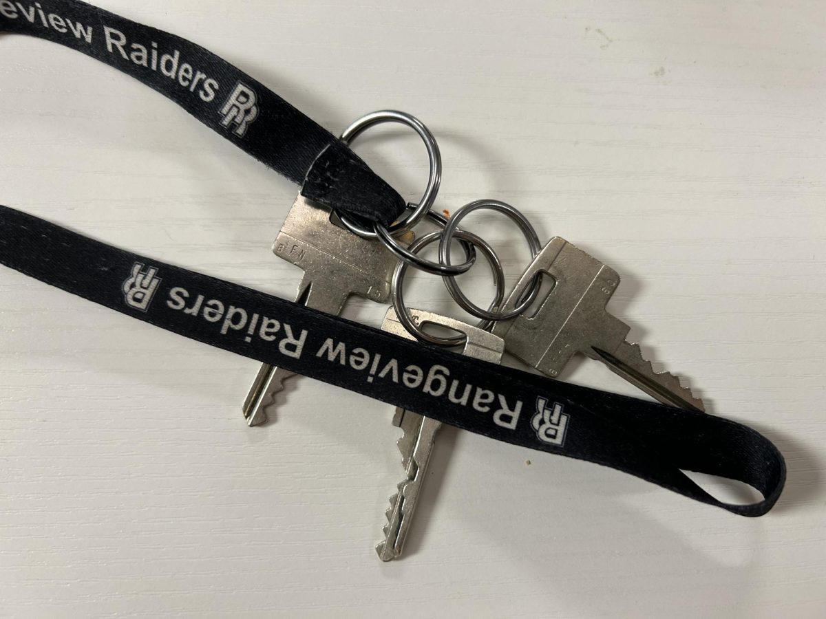 A picture of keys to Rangeview High School. 